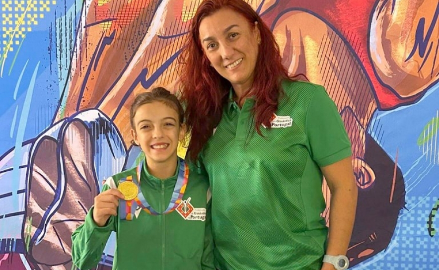 CÂMARA MUNICIPAL DE LOULÉ FELICITA  RITA CARDOSO, CAMPEÃ DO MUNDO DE TUMBLING