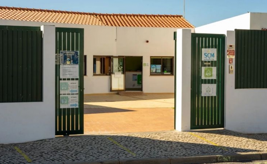 Sindicato apela à manutenção de postos de trabalho em creche encerrada em Albufeira