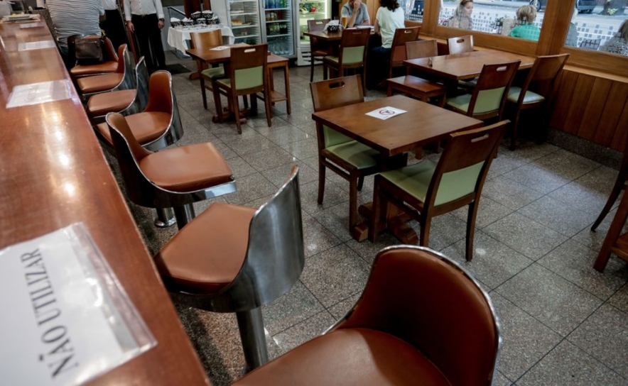 Restaurantes enfrentam «novos problemas» com desconfinamento, diz a associação PRO.VAR