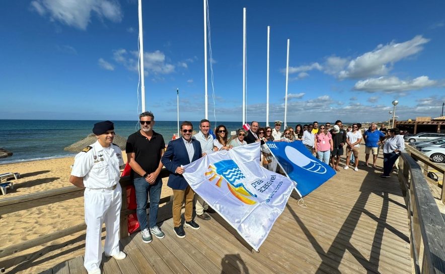 PRAIAS DO CONCELHO DE FARO RECEBERAM BANDEIRA AZUL