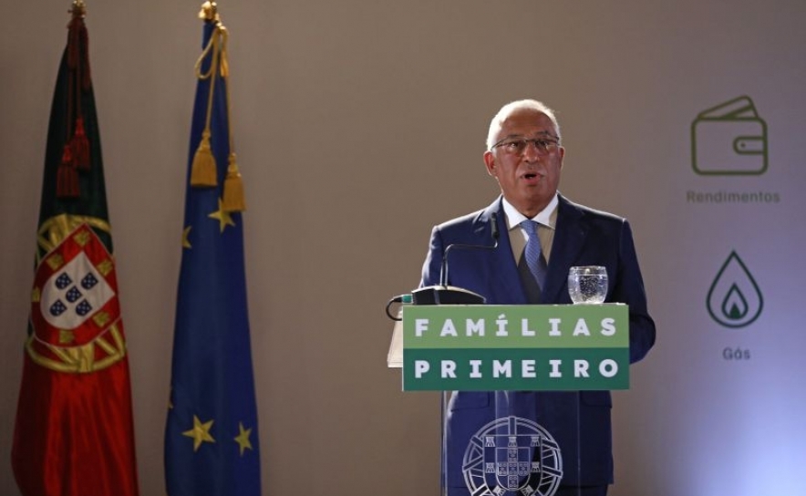 Cidadãos não pensionistas com rendimento até 2.700 euros vão receber subsídio de 125 euros