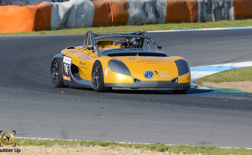 Piloto algarvio João Luís em bom plano na primeira jornada do Campeonato de Portugal Legends