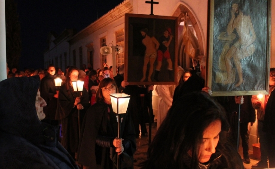 Páscoa celebrada em Albufeira com Procissão de Painéis da Santa Casa e Doçarias da Época