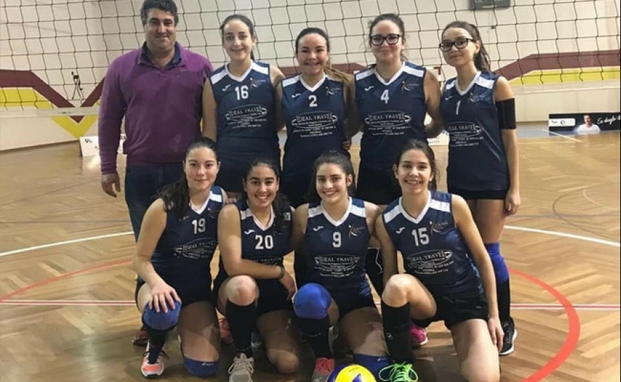 ATLÉTICO CLUBE DE ALBUFEIRA SAGRA-SE CAMPEÃ REGIONAL DE VOLEIBOL EM JUVENIS FEMIMINOS