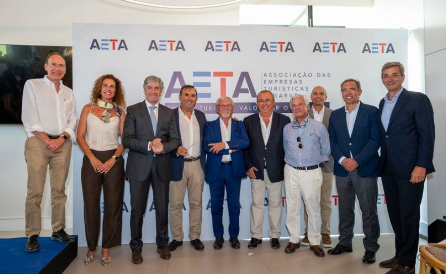 Dirigentes da AHETA e AHISA com Pedro Machado Dirigentes da AHETA e AHISA com Pedro Machado