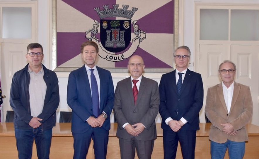 EMBAIXADOR DE ITÁLIA RECEBIDO EM LOULÉ