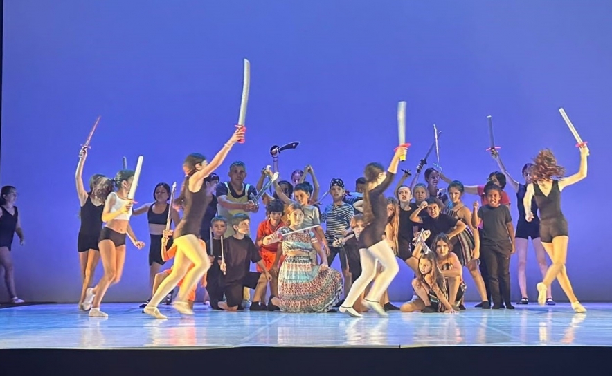  DANÇA INCLUSIVA «AMAR O MAR» APRESENTA-SE NO  CINETEATRO LOULETANO