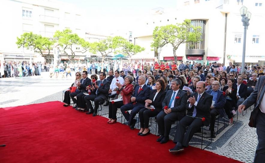 «Abril trouxe-nos outros políticos, outra gente, outro discurso e outros valores»