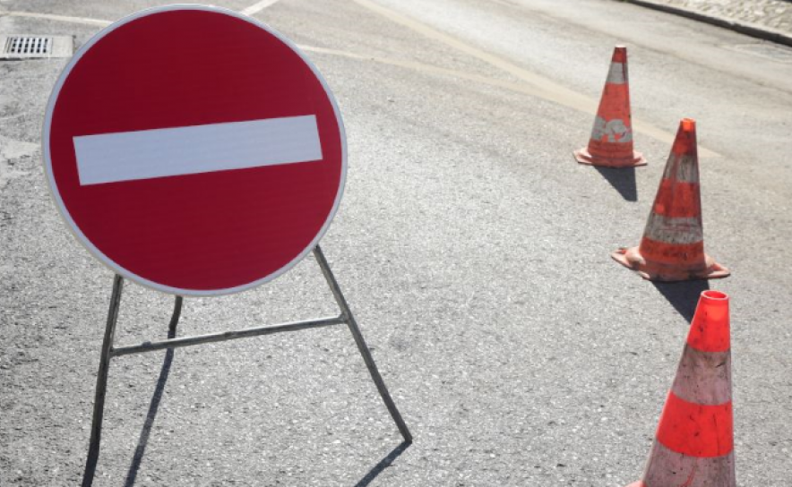 Rua da Porta da Azóia sofre corte de trânsito na manhã do dia 11 de setembro