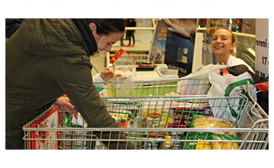 PAN quer obrigar supermercados a doarem excedentes alimentares. Se não o fizerem, coima pode chegar aos 50 mil euros