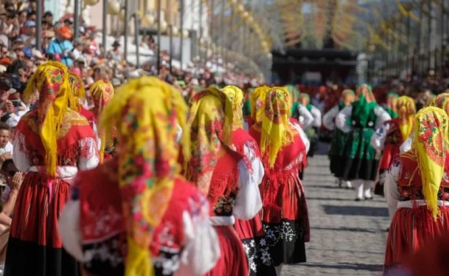 Covid-19: Festas e romarias populares continuam proibidas este verão - Governo