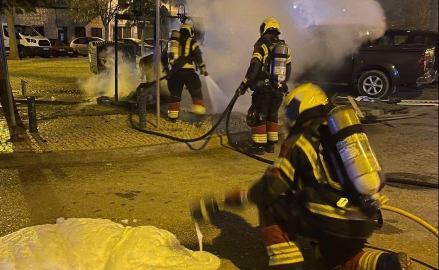 Olhão: Fogo em contentores de resíduos da Ambiolhão