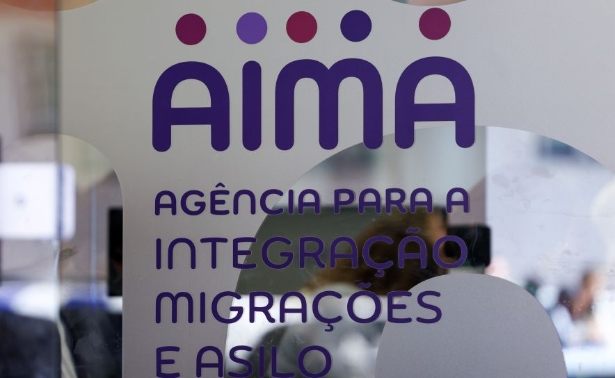 AIMA promete resolver pendências dos vistos «gold» até 2026