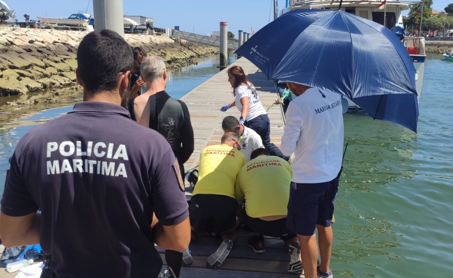 Mulher de 51 anos morre após sentir-se mal no Porto de Lagos