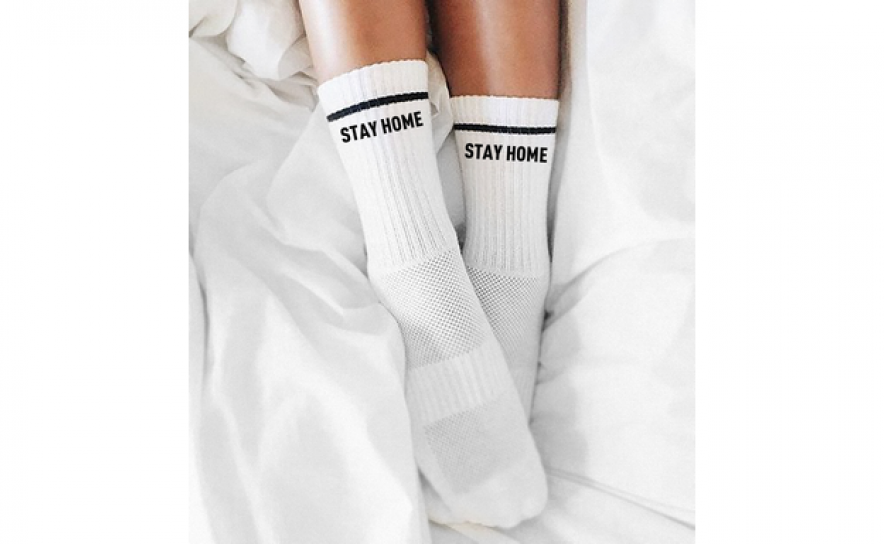 STAY HOME SOCKS: AS MEIAS SOLIDÁRIAS PORTUGUESAS QUE APOIAM O SISTEMA NACIONAL DE SAÚDE