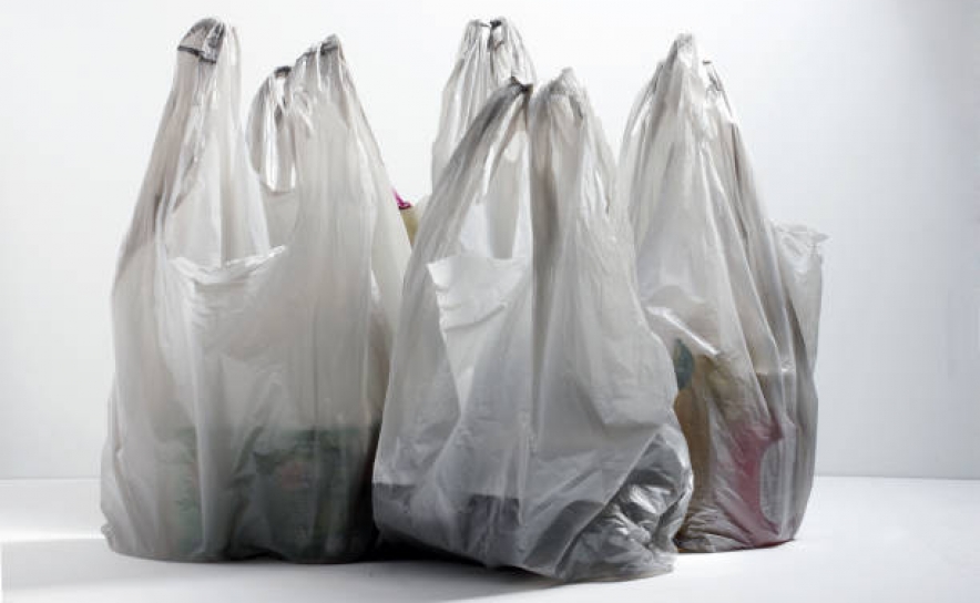 Distribuição quer travar proibição de sacos de plástico para fruta e pão a partir de junho