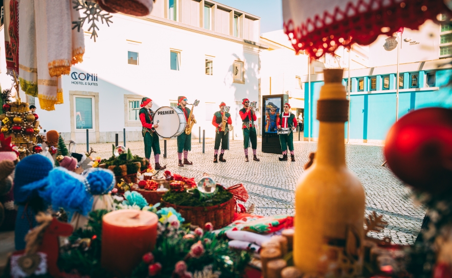 Rua de Natal de Quarteira traz mercadinho e animação de rua