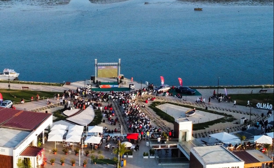 Cinema ao Ar Livre no Ecrã Gigante da Marina de Olhão 