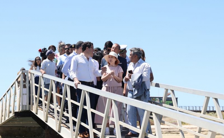 Ministra insiste que areal das praias é livre exceto nas concessões e faixas de segurança