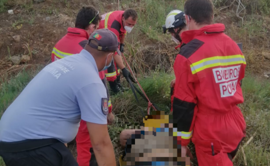 Mulher em dificuldades na ribeira de Boina, em Portimão, resgatada pela Autoridade Marítima Nacional