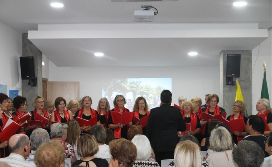 Coro da Universidade Sénior de Olhão anima inauguração nova sede JFO