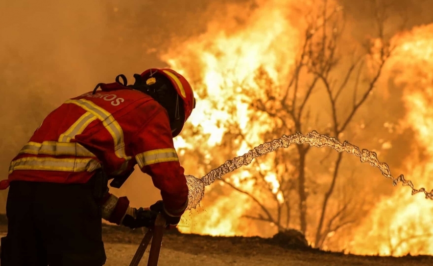 Incêndios: Mais de mil operacionais combatiam 13 fogos ativos em todo o país às 07:00