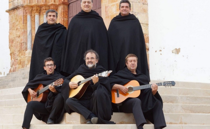 ECOS DE COIMBRA CANTAM SERENATAS NA CATEDRAL DE SILVES