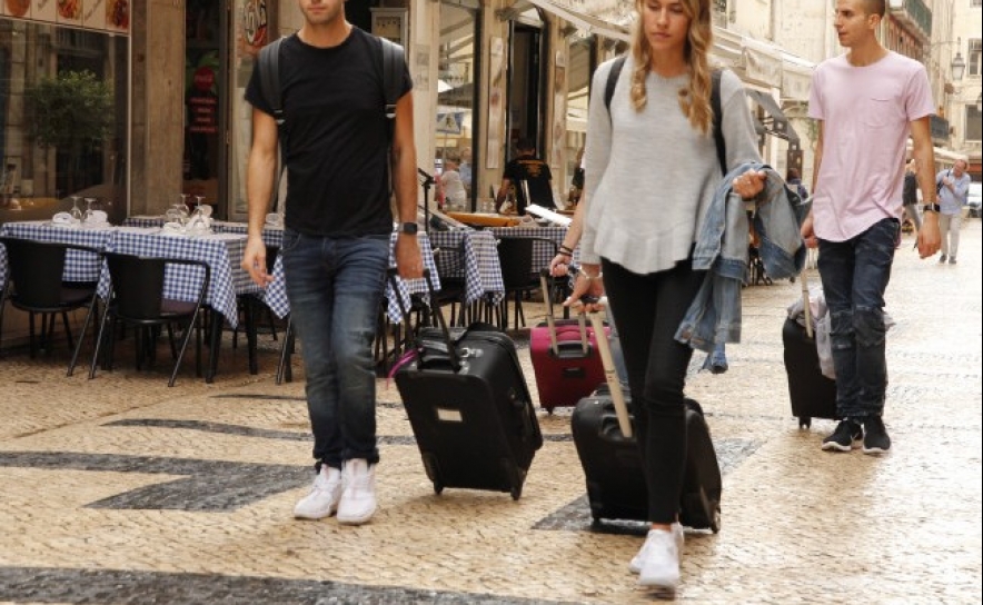 Franceses continuam a ser os estrangeiros que mais imóveis compram em Portugal