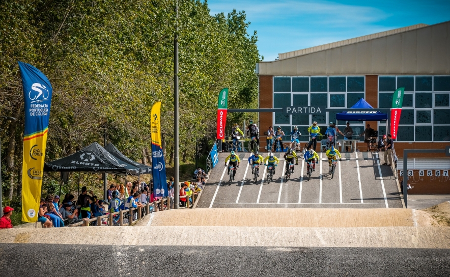 Maratona BTT na serra da Estrela e Taça de BMX em Portimão