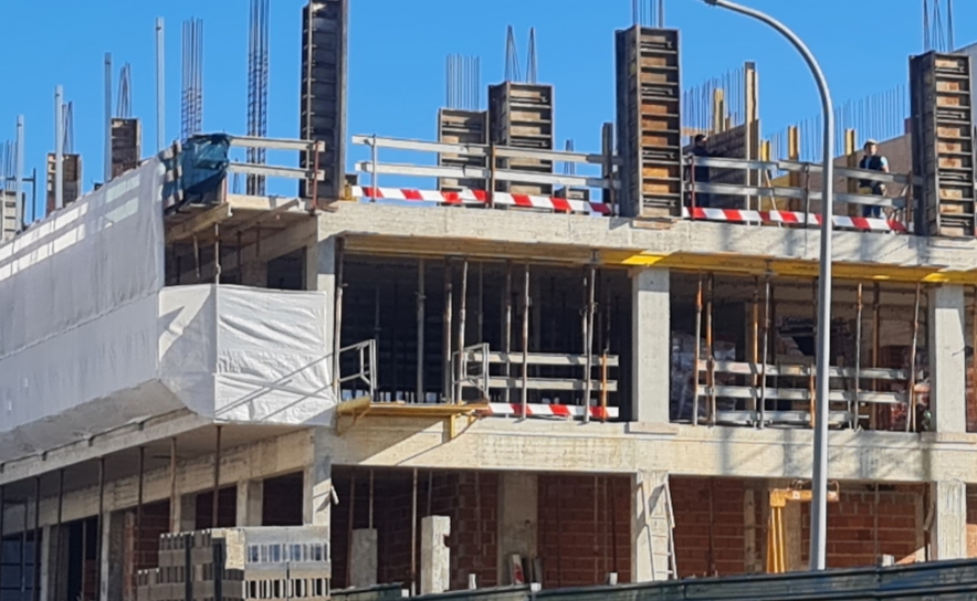 Falta de mão de obra trava concursos e obras públicas