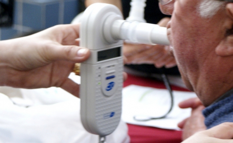 Projeto-piloto para diagnóstico precoce da DPOC permite a utentes realizarem exames de espirometria nos Cuidados de Saúde Primários do Algarve