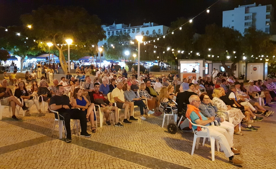 QUARTEIRA | Ruben Portinha Duo no Mercado de Verão 