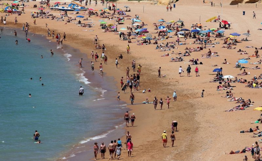 Praia dos Pescadores, em Albufeira, volta a estar apta para banhos