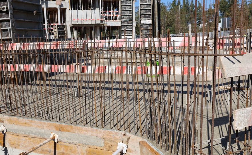Juros na construção continuam mais altos que na indústria e comércio