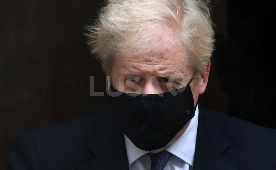 Covid-19: Primeiro-ministro britânico anuncia novo confinamento de um mês