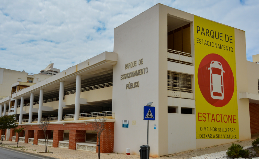 ABERTURA DO PARQUE DE ESTACIONAMENTO PÚBLICO DE ARMAÇÃO DE PÊRA ABERTURA DO PARQUE DE ESTACIONAMENTO PÚBLICO DE ARMAÇÃO DE PÊRA