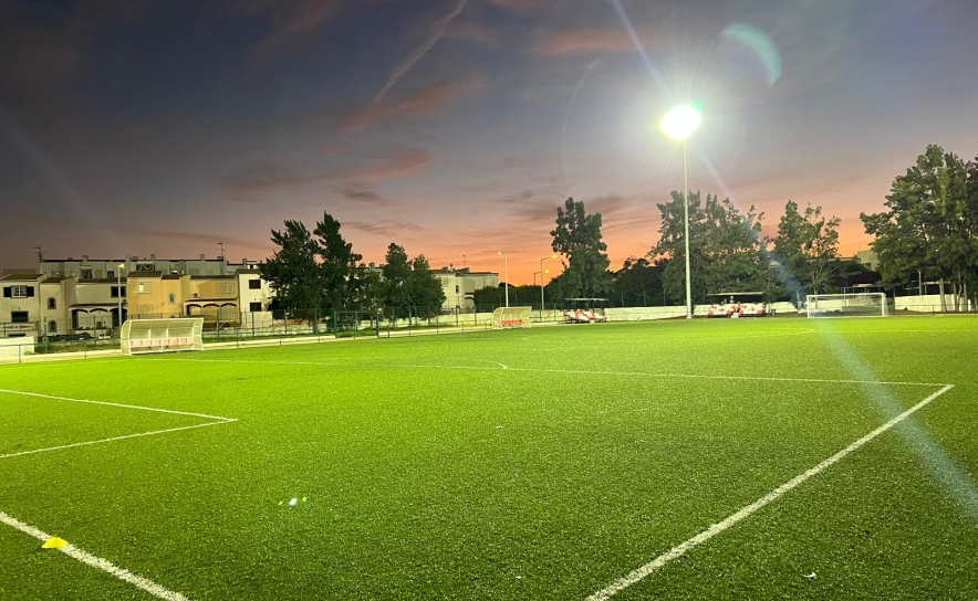 ESTÁDIO JOÃO CAMPOS E SINTÉTICOS DA QUINTA DA PALMEIRA JÁ TÊM NOVA ILUMINAÇÃO