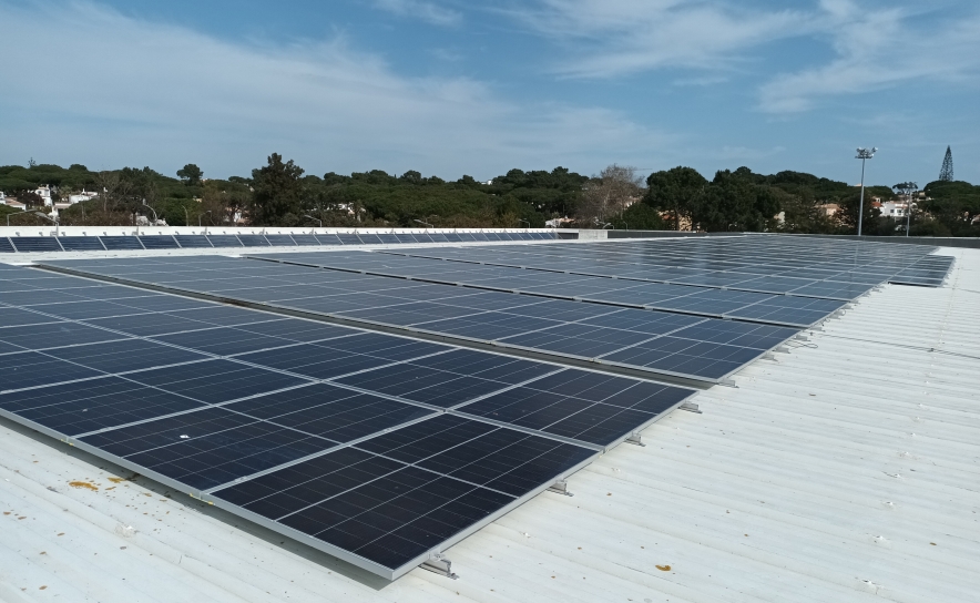 PISCINAS MUNICIPAIS DE LOULÉ E QUARTEIRA COM AÇÕES PARA REDUZIR PEGADA ECOLÓGICA