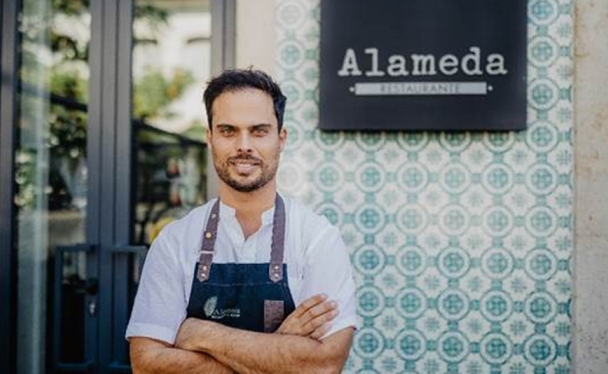 RUI SEQUEIRA ELOGIA OS SABORES ALGARVIOS NO SEU RESTAURANTE ALAMEDA