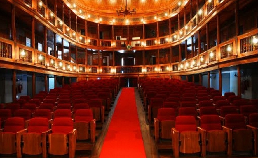 ORQUESTRA CLÁSSICA DO SUL ATUA NO TEATRO MASCARENHAS GREGÓRIO, EM SILVES