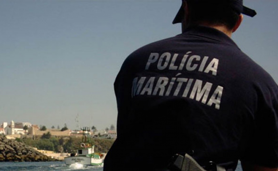 Polícia Marítima faz buscas em praia de Lagos onde recolheu fardo de haxixe