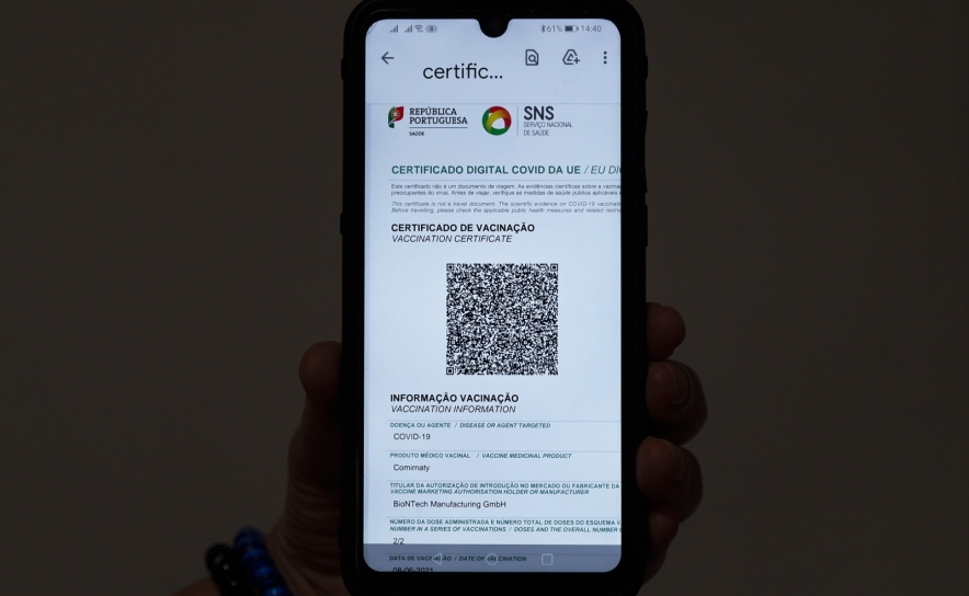 Covid-19: Ministério reconhece problemas e desaconselha app para emitir certificados