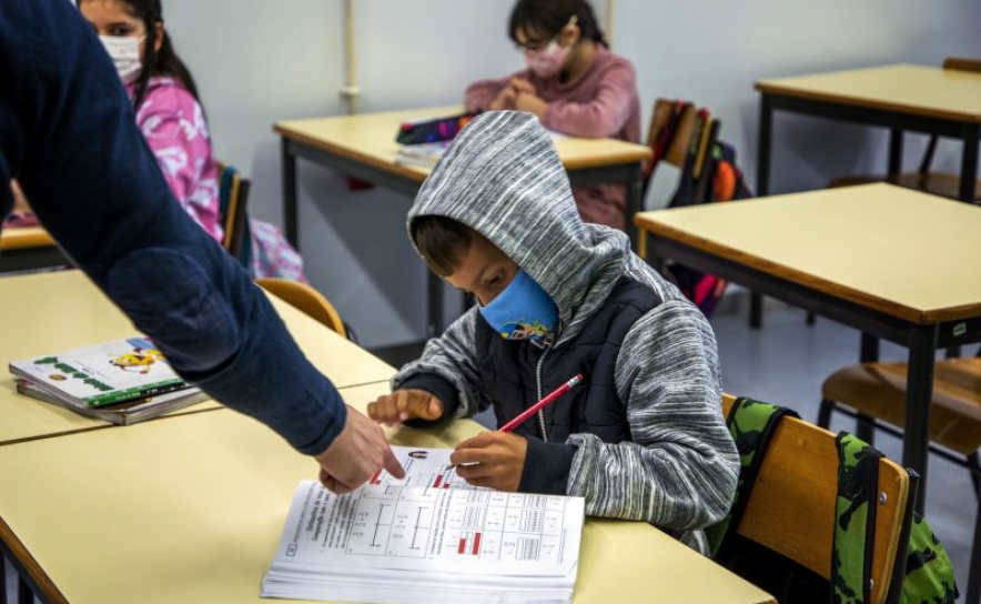 Mais de um milhão de alunos nas escolas com plano para recuperar aprendizagens