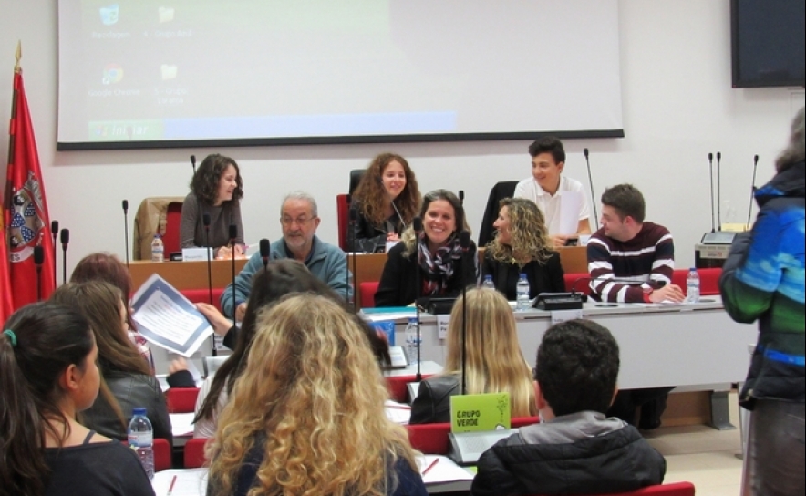 ASSEMBLEIA JOVEM REALIZOU SESSÃO PLENÁRIA