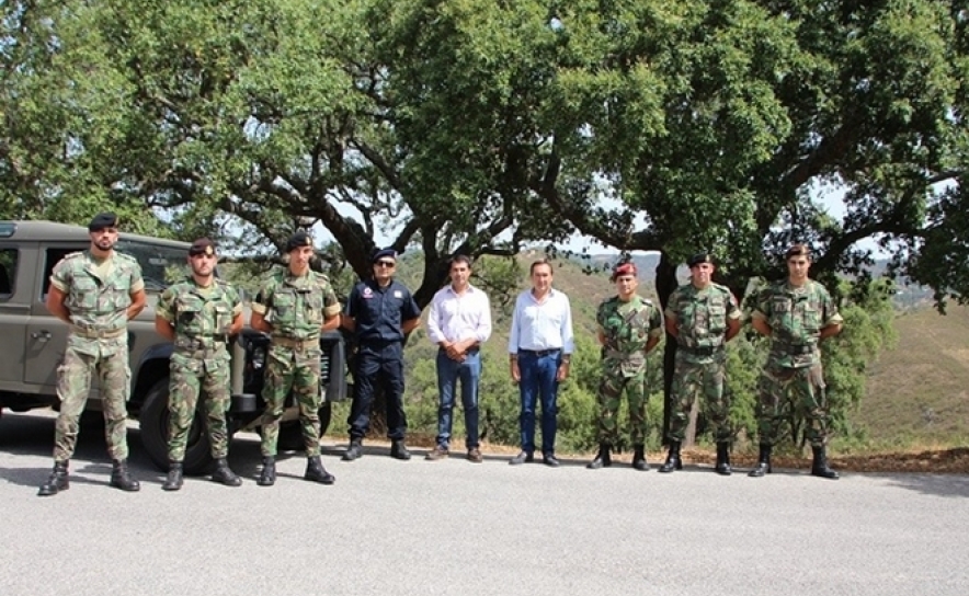 Exército português patrulha Floresta são-brasense
