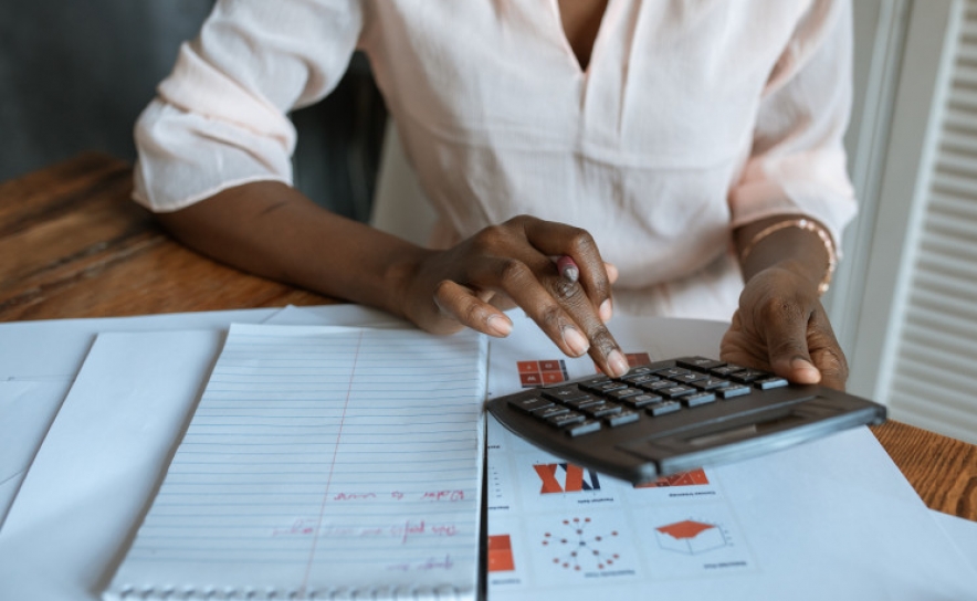 IRS 2021: trabalhadores que estiveram em lay-off têm de declarar complemento de estabilização